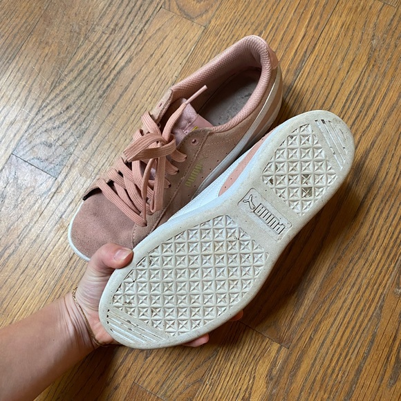 Puma Soft Foam Pink Tennis Shoes - Picture 3 of 6